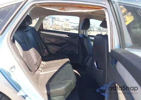 2013 Volkswagen Passat 2.5L Se из США, поврежденный, VIN 1VWBP7A34DC136641